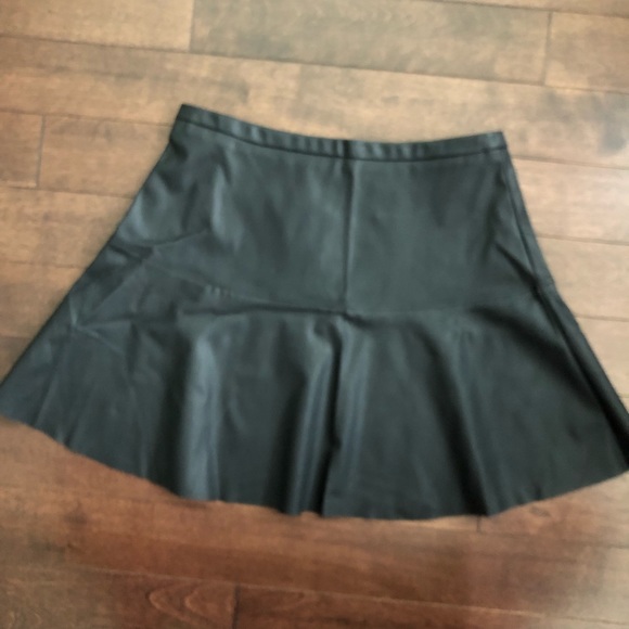 Dex Black Faux Leather Skirt - Picture 5 of 8